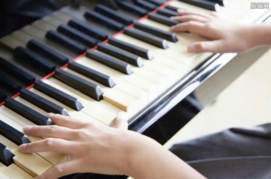 钢琴大概多少钱一架 普通等级都要这个价格！