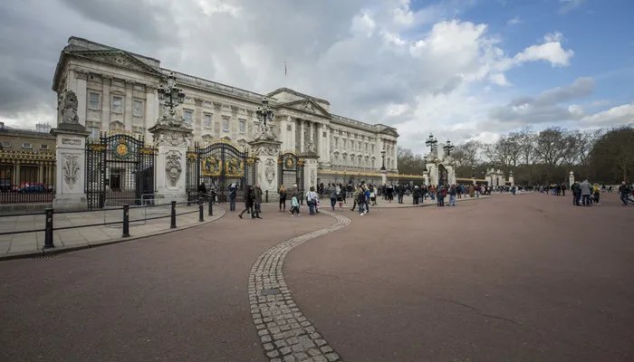 白金汉宫是哪个国家的 白金汉宫是哪个国家的建筑