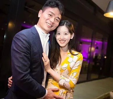 刘强东与奶茶妹妹差几岁    “东茶恋”恋情细节回顾
