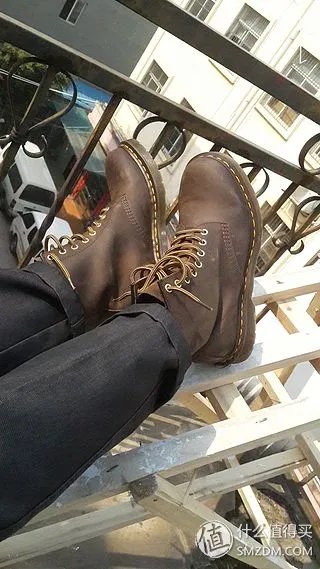 Dr. Martens 1460 Re-Invented Aztec Crazyhorse Leather 男款马丁靴