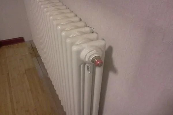 暖气放气正确方法