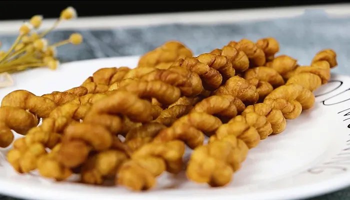 麻花的制作方法 炸麻花的做法