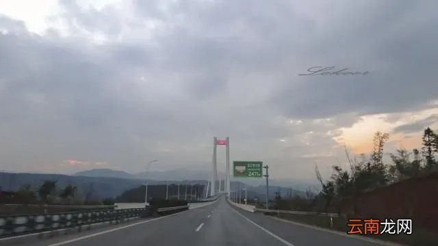 云南龙江特大桥简介