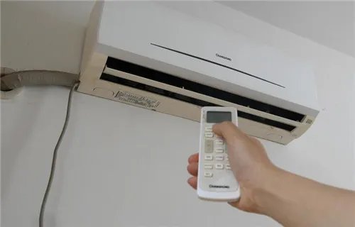 空调老是自动停怎么回事