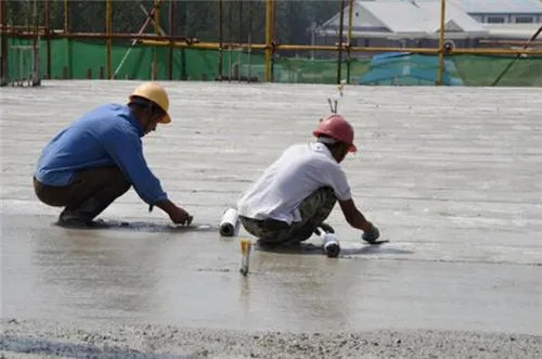 混凝土出现气泡怎么解决