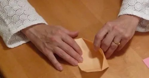 用纸怎么折盒子