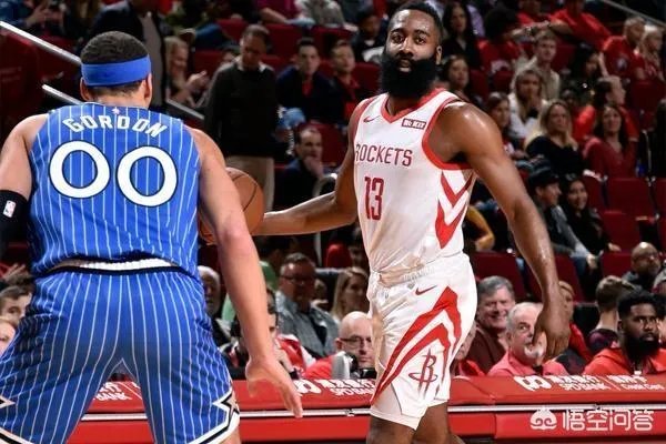 保罗复出首场，火箭复仇魔术，怎么评价保罗在火箭队的作用？