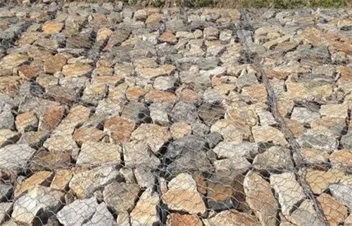 格宾石笼护坡多厚