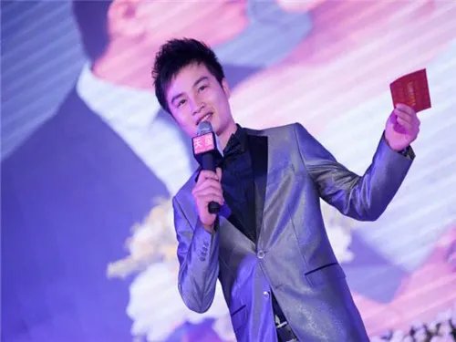 婚礼主持人工资是多少 婚礼主持人要注意哪些事项