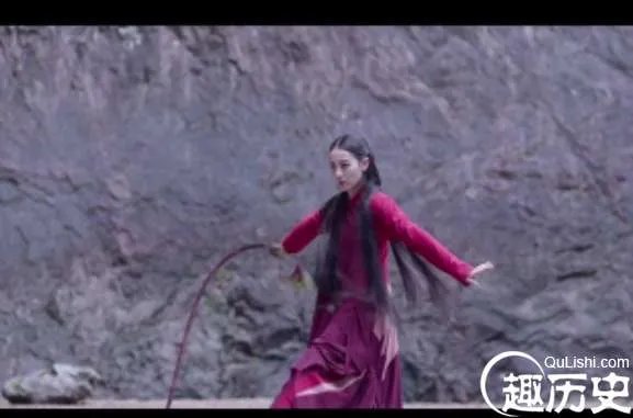 《烈火如歌》烈明镜为什么要掉包如歌和战枫？战枫最后知道真相吗？