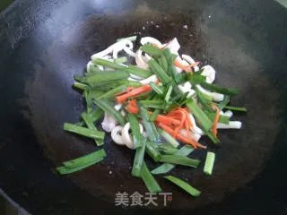 鱿鱼炒韭菜