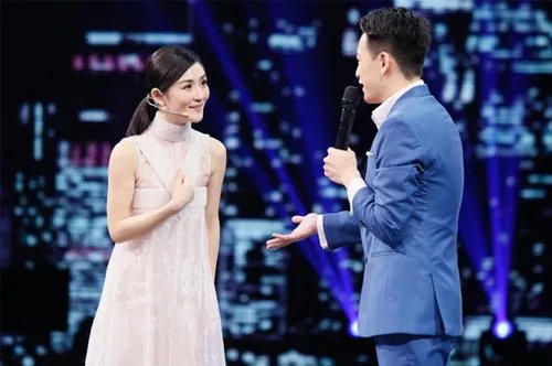 谢娜被小张杰示爱逗笑众人 《偶滴歌神啊2》开播以来收视佳