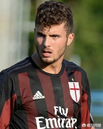 库特罗内和谁的风格像？