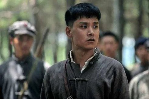 战将关睢洲中的副师长关睢州是谁？什么军衔？