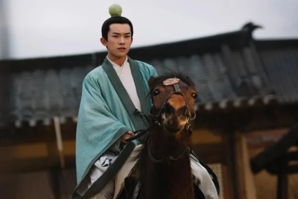 豆瓣评分8.6，《长安十二时辰》到底讲了个啥？