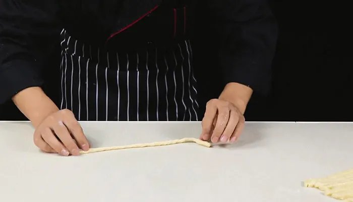 麻花的制作方法 炸麻花的做法