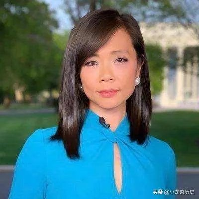 两名女记者在白宫新闻发布会，为什么会气走特朗普，就是因为蒋为佳是华裔？