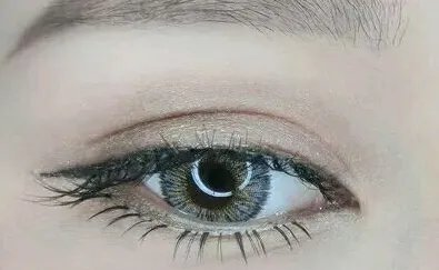 压双眼皮手术疼吗