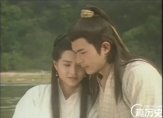 小龙女比杨过大几岁 小龙女和杨过相差几岁