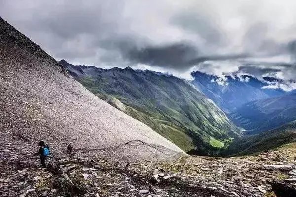 欧洲有哪些经典的长距离徒步线路？
