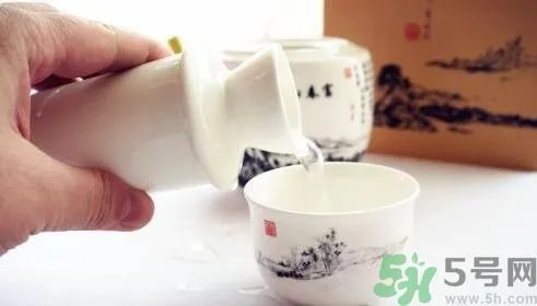 菖蒲酒怎么泡?怎样自制菖蒲酒?