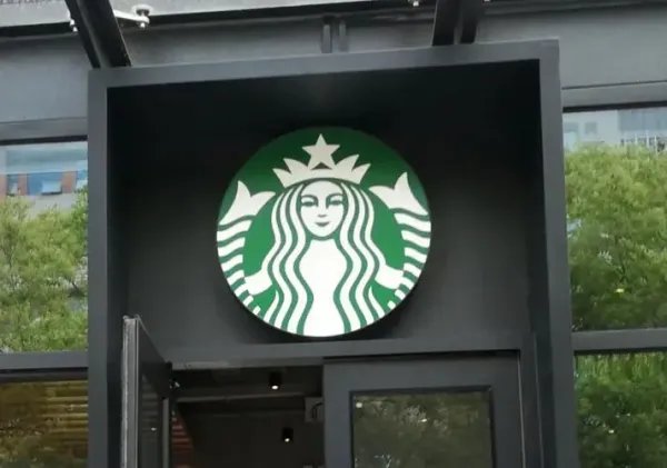 星巴克4个月内提价2次，是否还值得购买？