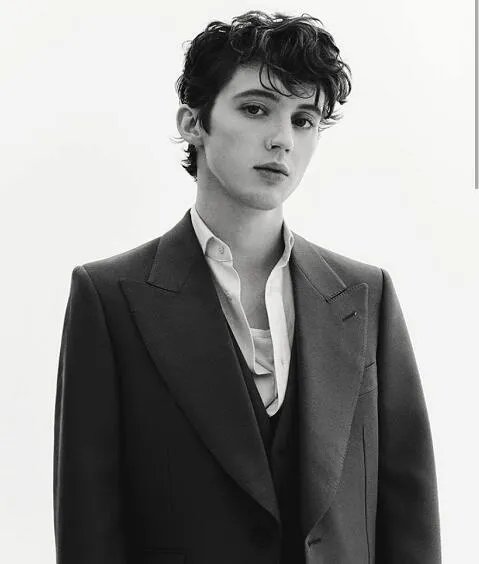 黄子韬戳爷互动什么情况 戳爷是谁怎么火起来的