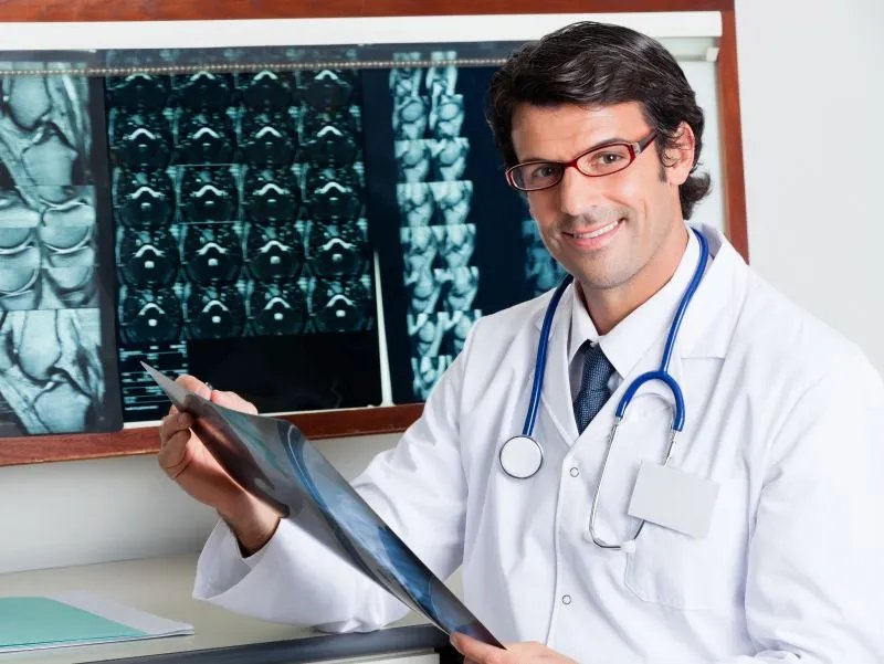 良性纵隔肿瘤的症状及治疗