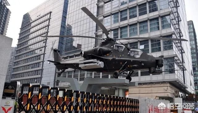 美佛州直升机坠毁现场图曝光2死1伤，直升机坠落该如何自救？