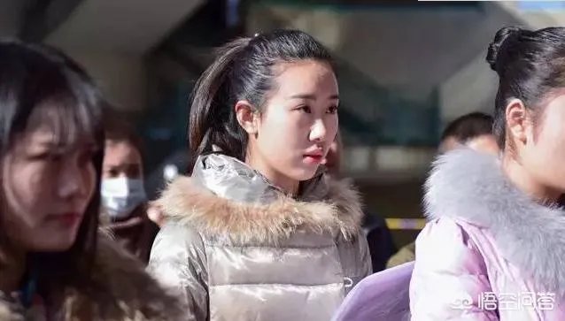 上戏艺考老师表示，化妆的考生一定会扣分，你怎么看？