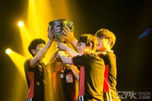 《英雄联盟LOL》2015全球总决赛参赛队伍一览
