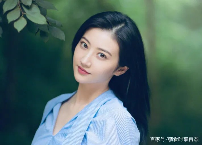 连王思聪都不敢黑她，景甜是什么背景？