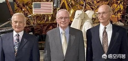 第一个登上月球的人是谁？