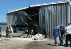 美国两架飞机在机场上空相撞多人死亡，事故具体原因是什么？