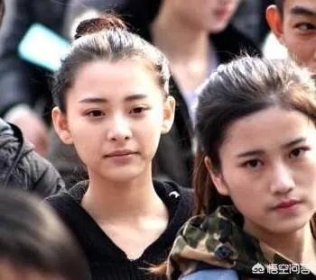 上戏艺考老师表示，化妆的考生一定会扣分，你怎么看？