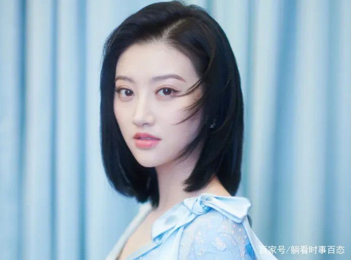 连王思聪都不敢黑她，景甜是什么背景？