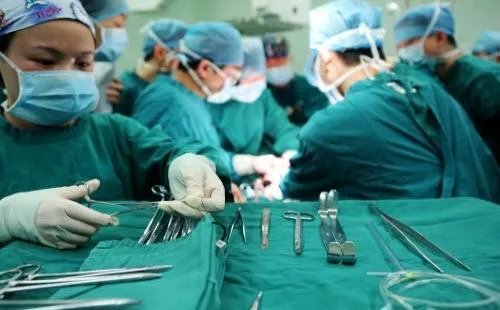 骨科跟台器械师