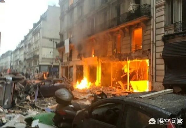 巴黎市中心发生爆炸，是由煤气泄漏导致吗？