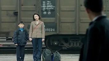 多次得奖的《鸡毛飞上天》为什么评价这么高？