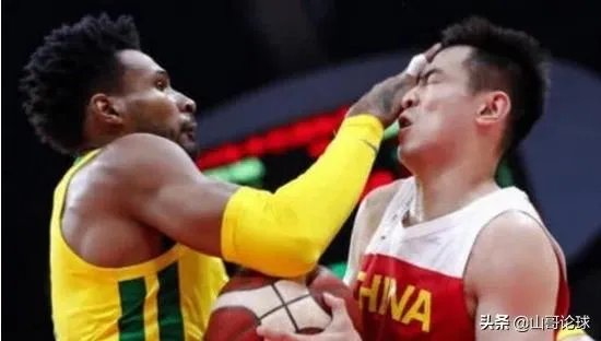 周琦缺战郭艾伦伤退中国男篮70：73巴西两连败，如何评价本场比赛？