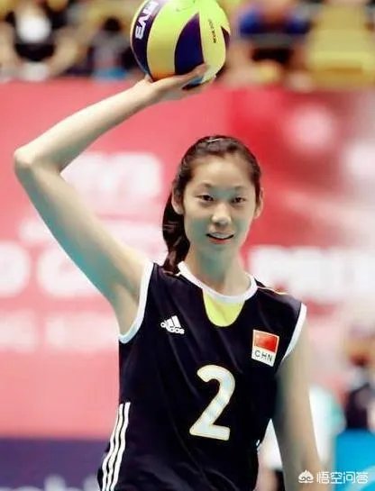 朱婷微博晒休假旅行照，评论区巴西球迷用国旗示爱，你怎么看？