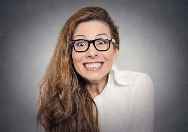 兴奋不已的意思