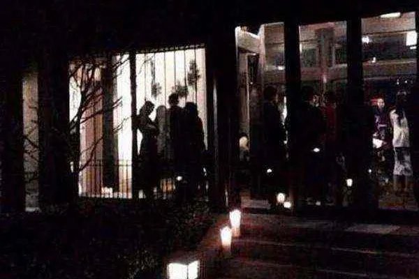 邓文迪北京四合院图片 挨着故宫的奢华四合院