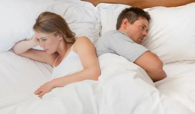 男子以妻子出轨生女诉离婚遭驳，事情的前后因果是什么？