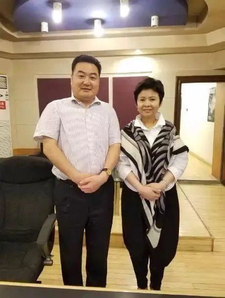 董文华老公简历