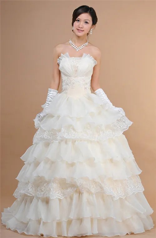 最新婚纱款式有哪些   2017版婚纱款式图片