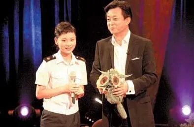 朱军老婆的真照片图：朱军与漂亮老婆的艺术人生