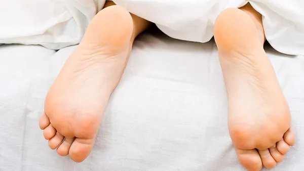 脚趾甲长到肉里怎么办