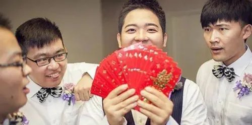 新郎需要给伴郎红包吗 当伴郎能收到多少红包