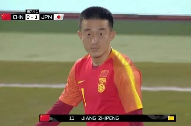 怎么评价日本球员，终于接受国足名将姜至鹏，飞踹道歉？